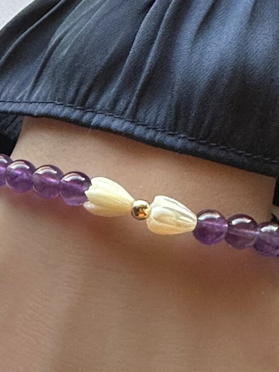 Rafant Jewelry - Natural 6mm Gemstone Stretch Bracelet Amethyst 14K Solid Gold Pikake MOP
